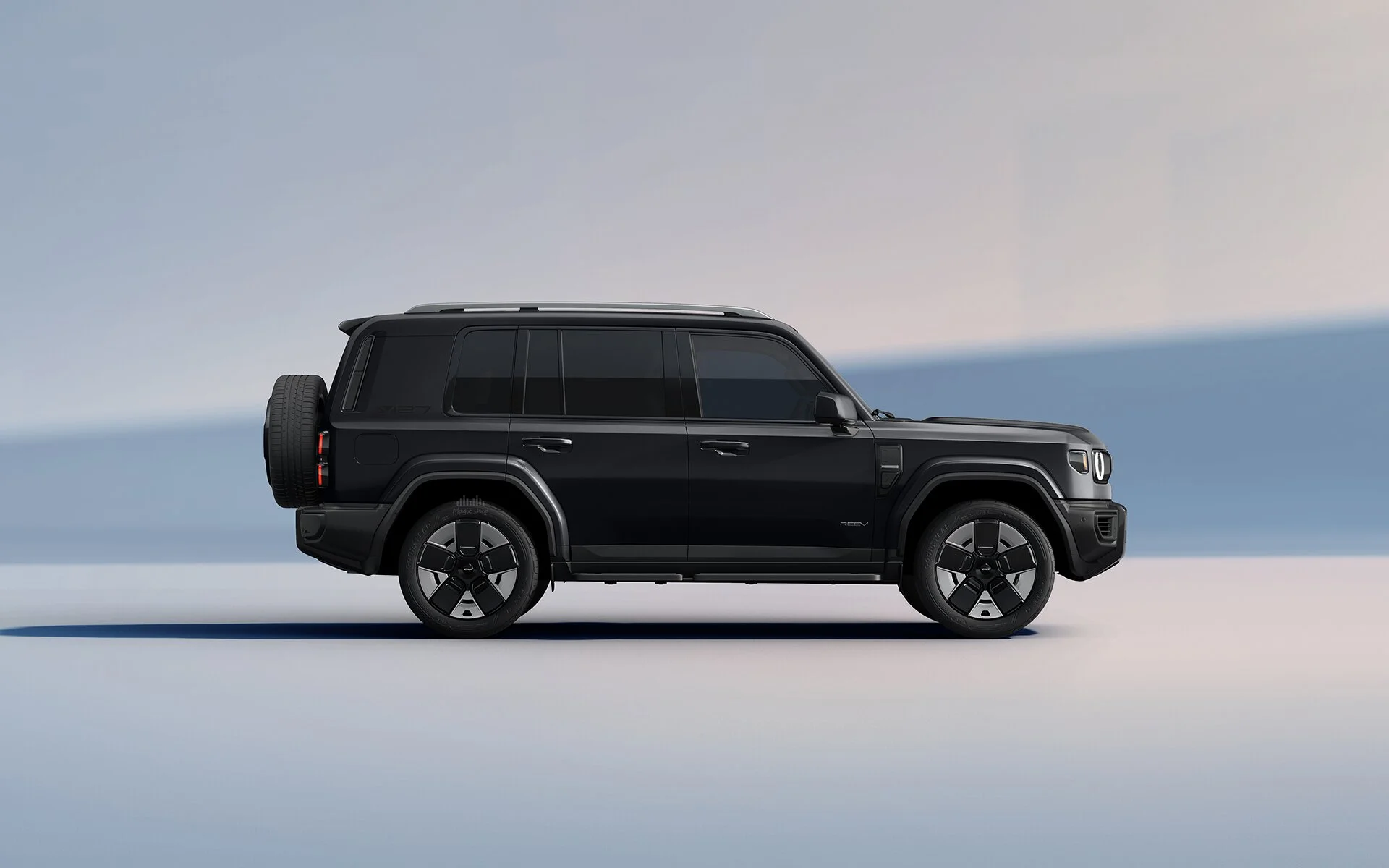 V27 · Black exterior